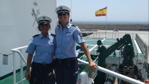 Mit Denise auf dem Hochseeschiff Río Segura.