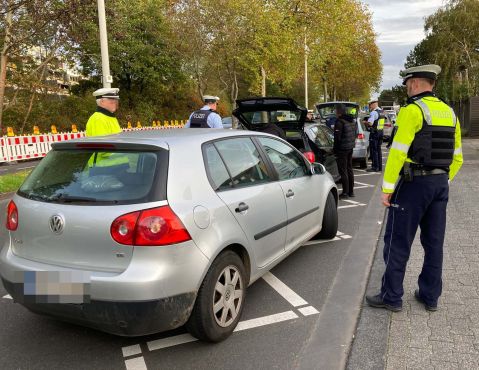 Kontrolle der Bonner Polizei