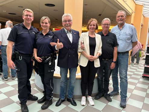 Moderatoren des Fernfahrerstammtisch Münster (v.l.n.r.): Andre Schnieders, Lisa Schobert, Rainer Bernickel, Martina Habeck, Thomas Wellers, Christoph Becker